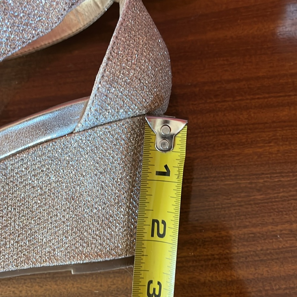 Like new Dream Paris gold sparkling Strappy sandals - Picture 15 of 16